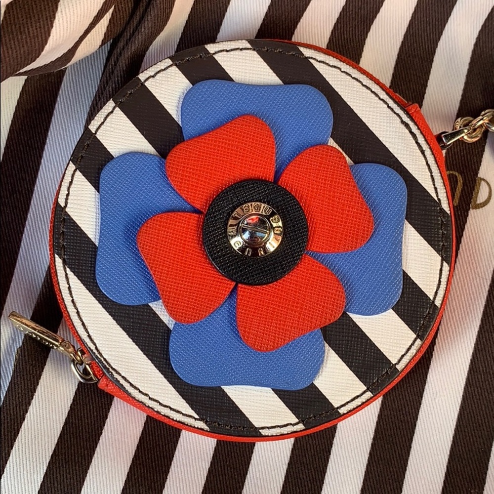HENRI BENDEL PETAL COIN PURSE